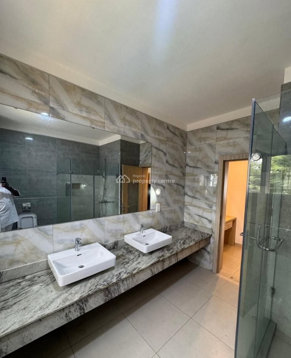 Serviced with 24/7 Power Supply 3 Bedroom En-suite Flat with Fitted Ki, Ikoyi, Lagos, Flat / Apartment for Rent