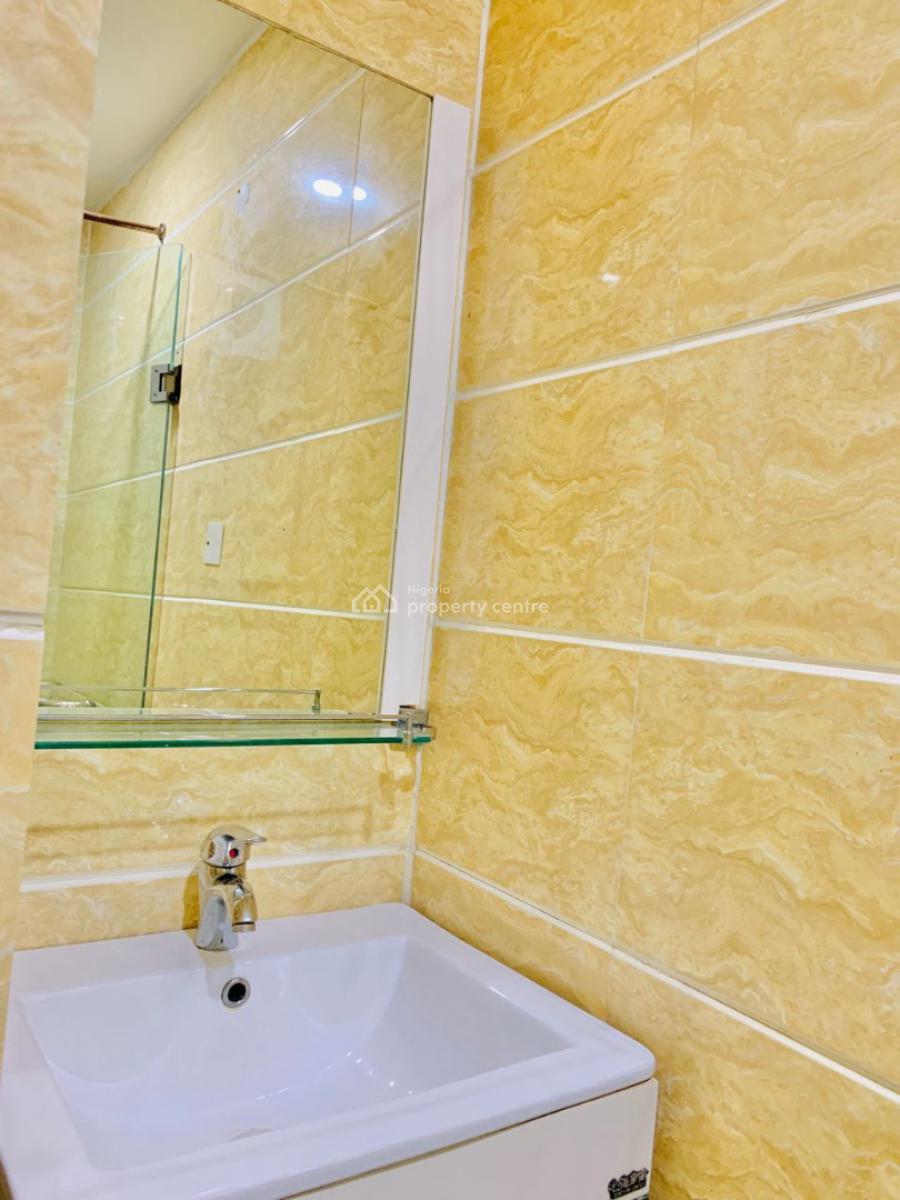 Executive 1-bedroom Mini Flat Apartment Available, Victoria Island (vi), Lagos, Mini Flat (room and Parlour) for Rent