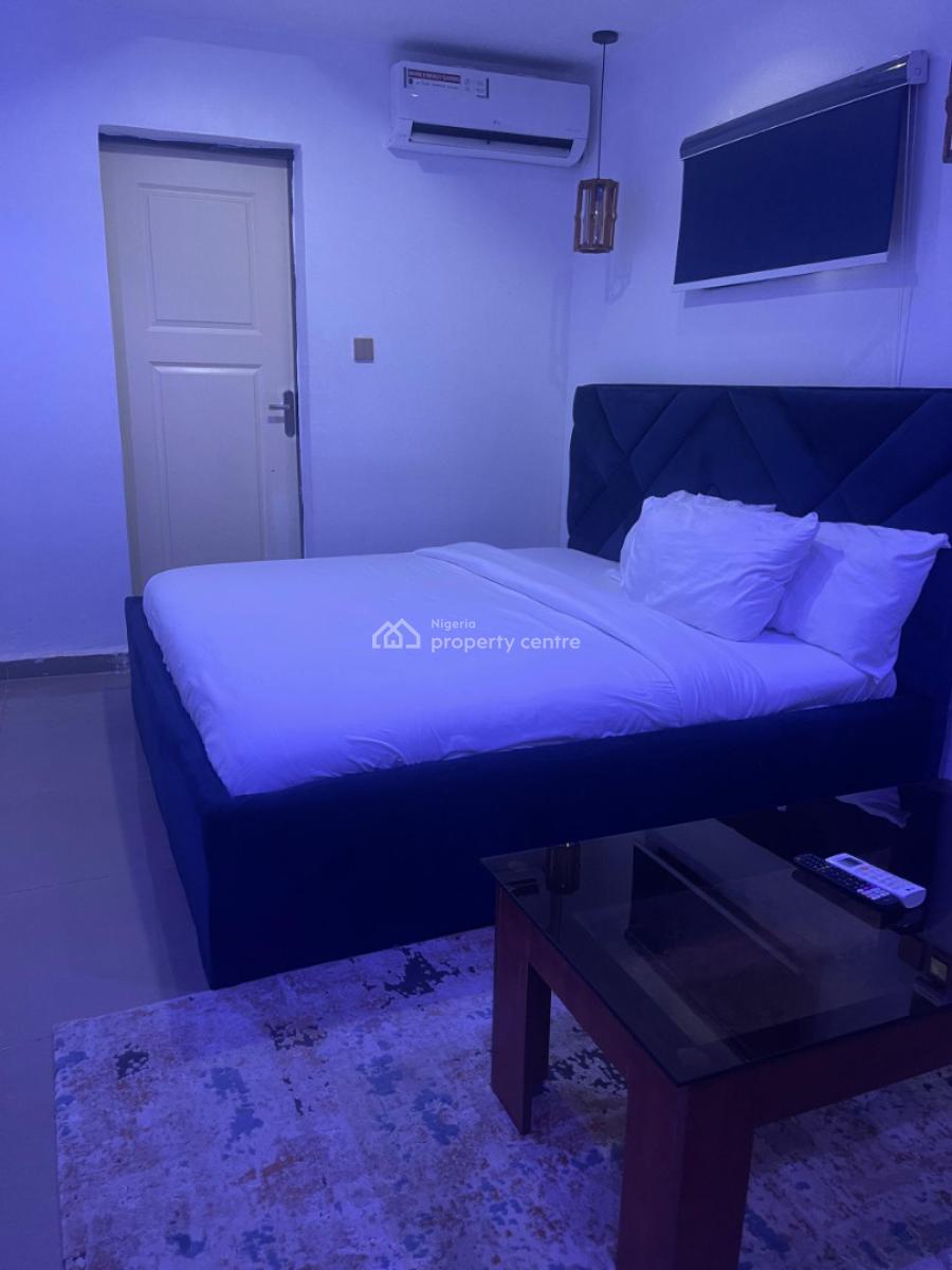 Comfortable Single Room, Off Lake Chad Street, Maitama District, Abuja, Flat / Apartment Short Let