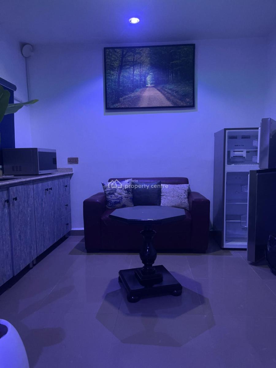 Comfortable Single Room, Off Lake Chad Street, Maitama District, Abuja, Flat / Apartment Short Let