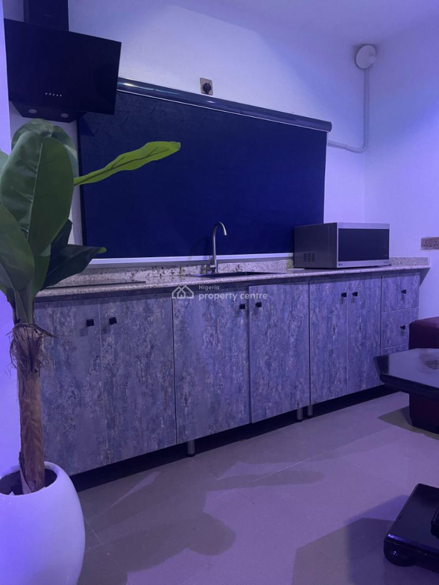 Comfortable Single Room, Off Lake Chad Street, Maitama District, Abuja, Flat / Apartment Short Let
