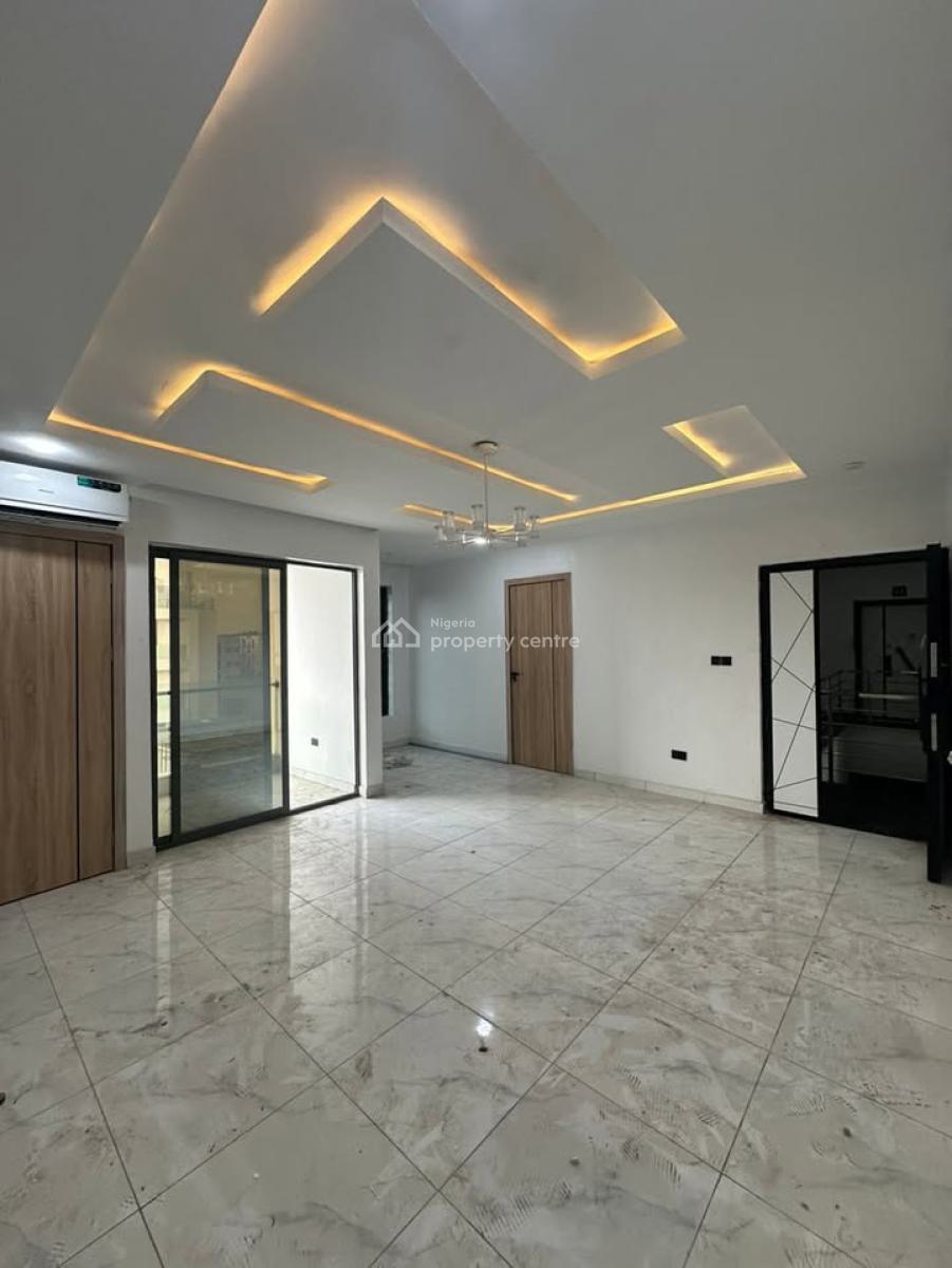 2 Bedroom Apartment Available, Ologolo, Lekki, Lagos, Flat / Apartment for Rent