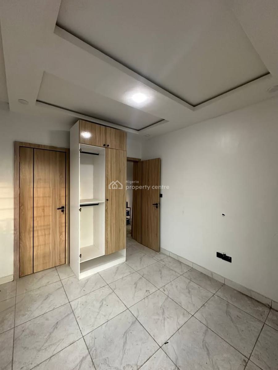 2 Bedroom Apartment Available, Ologolo, Lekki, Lagos, Flat / Apartment for Rent