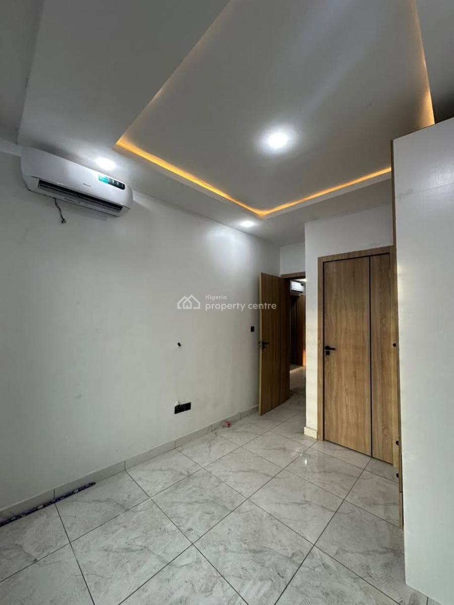 2 Bedroom Apartment Available, Ologolo, Lekki, Lagos, Flat / Apartment for Rent
