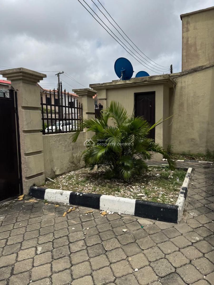 Corner Piece 4bedroom Semi Detached House with Mini Flat Bq at Lekki, in a Very Secure Estate at Lekki Phase 1, Lekki Phase 1, Lekki, Lagos, Semi-detached Duplex for Rent