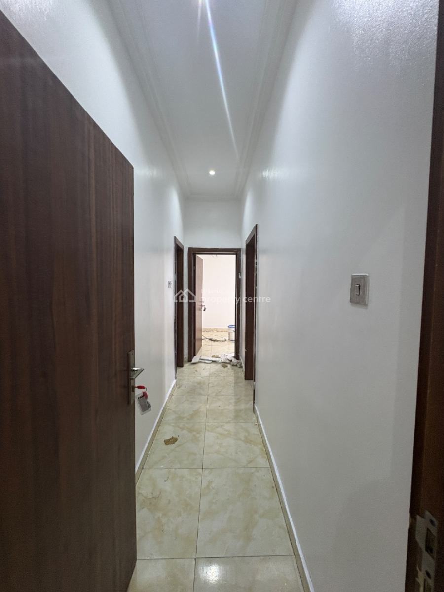 Well Maintained 24/7 Serviced 3bedroom, Abraham Adesanya Bus Stop, Ajah, Lagos, Flat / Apartment for Rent