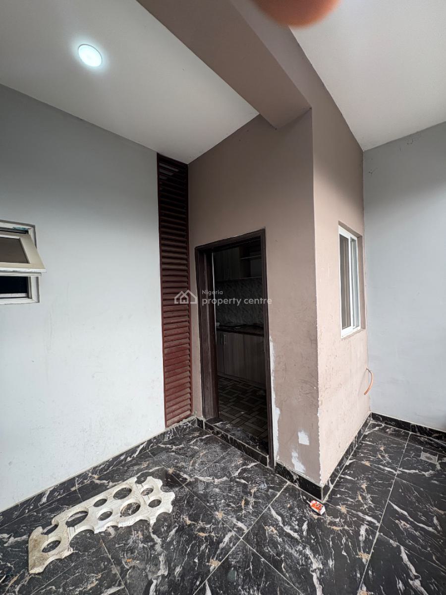 Well Maintained 24/7 Serviced 3bedroom, Abraham Adesanya Bus Stop, Ajah, Lagos, Flat / Apartment for Rent