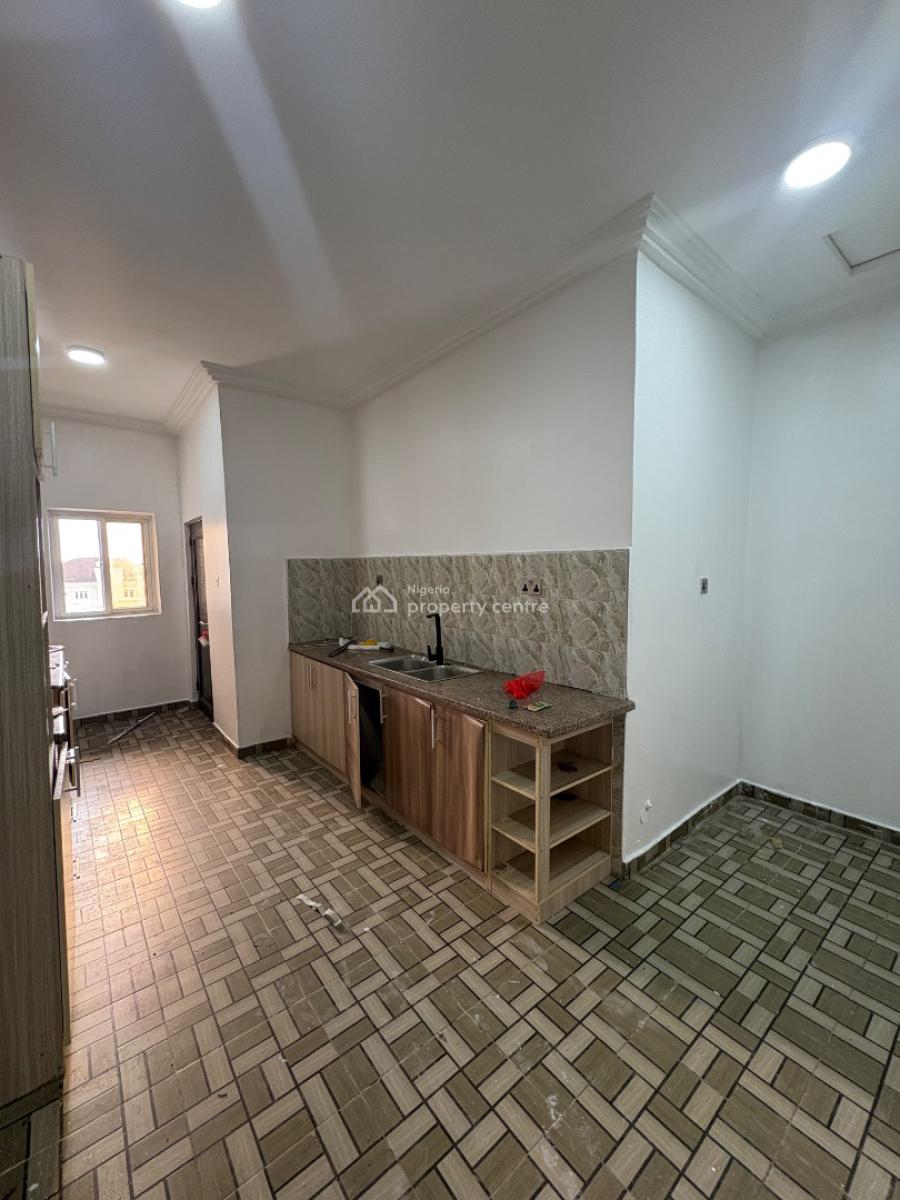 Well Maintained 24/7 Serviced 3bedroom, Abraham Adesanya Bus Stop, Ajah, Lagos, Flat / Apartment for Rent