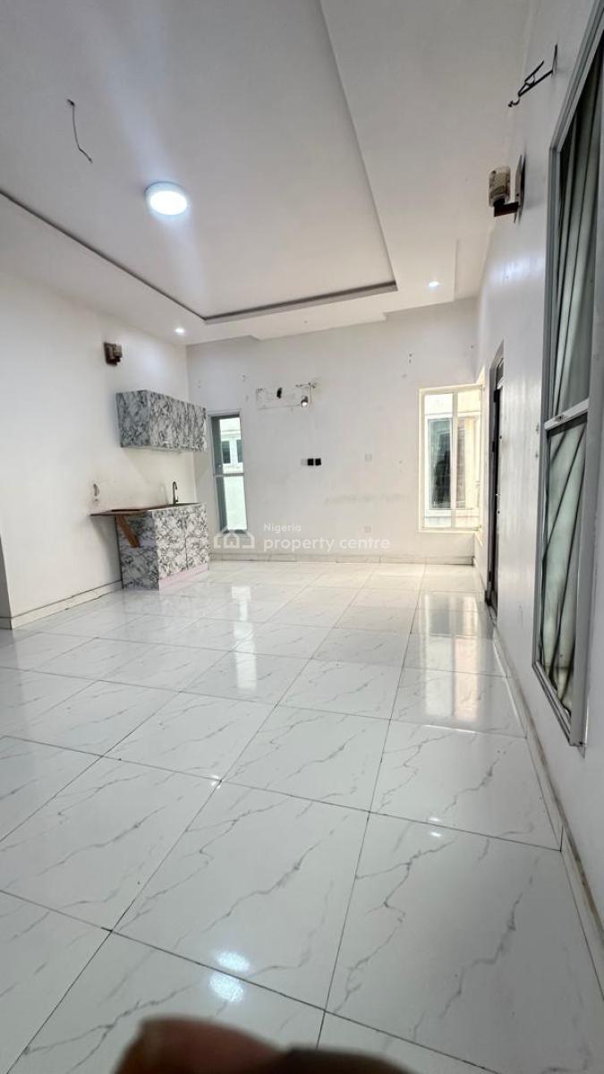 Luxury and Large Master Bedroom with Kitchen, Chevron, Lekki, Lagos, Self Contain (single Rooms) for Rent