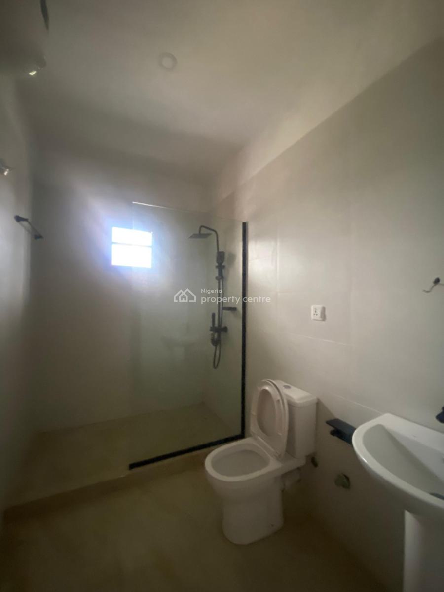 4-bedroom Duplex with Gym, Pool & Good Water Supply, Lekki Phase 1, Lekki, Lagos, Terraced Duplex for Rent