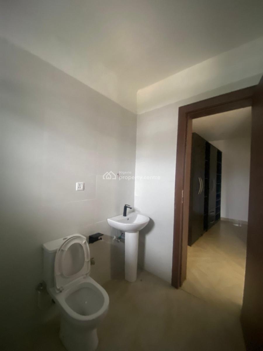 4-bedroom Duplex with Gym, Pool & Good Water Supply, Lekki Phase 1, Lekki, Lagos, Terraced Duplex for Rent