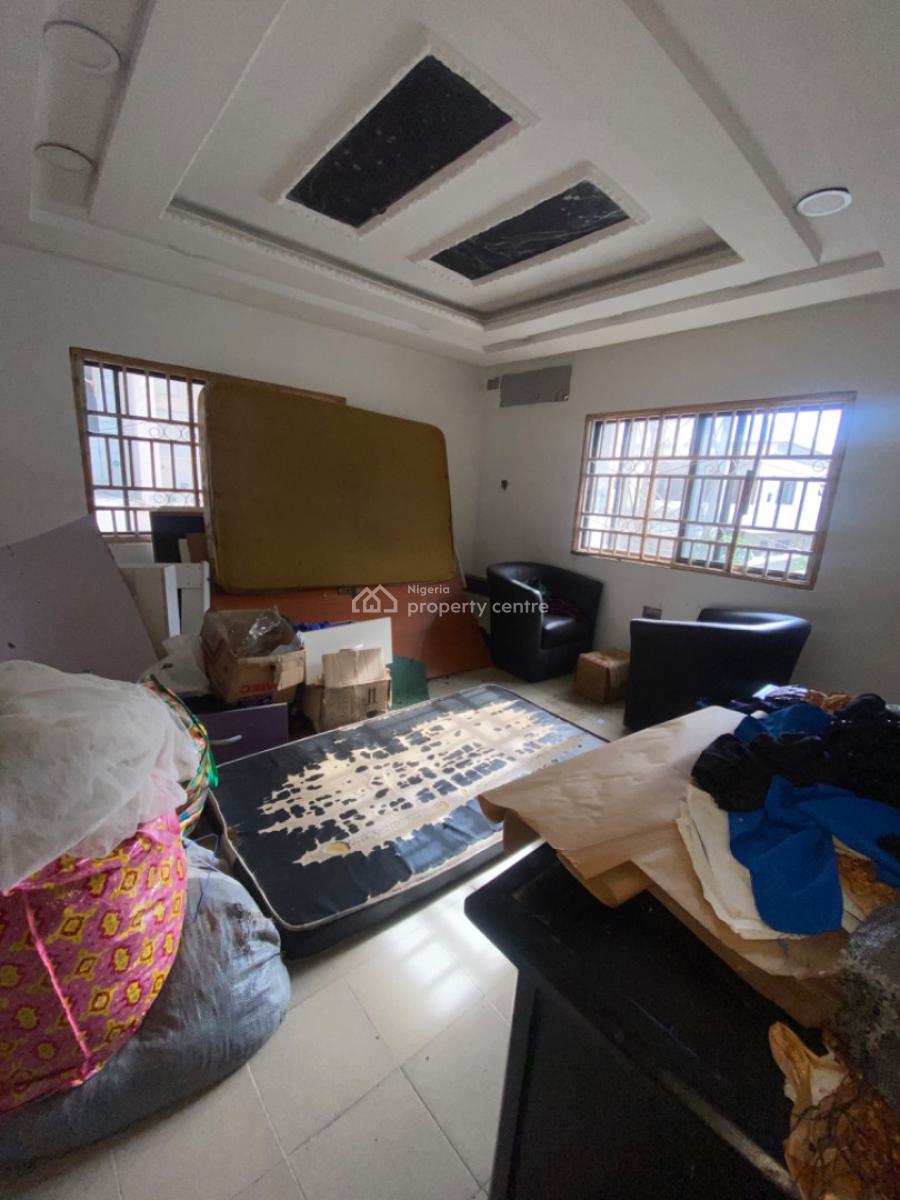 Self Service 2bedroom Flat at Lekki Phase 1, Off Babatunde Anjous Street Lekki Phase 1, Lekki Phase 1, Lekki, Lagos, Flat / Apartment for Rent