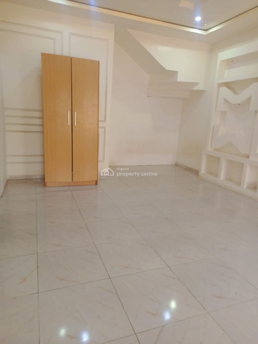 4 Bedroom Self Compound Terrace Duplex in Lekki Phase 1, Lekki Phase 1, Lekki Phase 1, Lekki, Lagos, Semi-detached Duplex for Rent