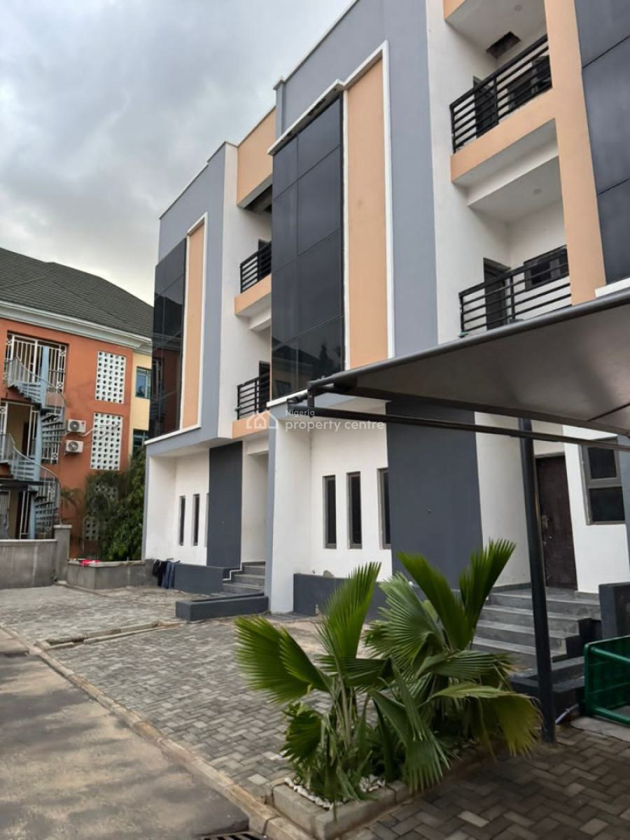6 Bedrooms Terrace Duplex with Bq, Tarred Road, Katampe Extension, Katampe, Abuja, Terraced Duplex for Sale