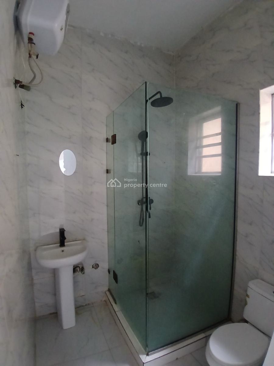 a Room Upstairs in a Shared Apartment, Chevy View Estate, Chevron-lekki, Lekki, Lagos, Flat / Apartment for Rent