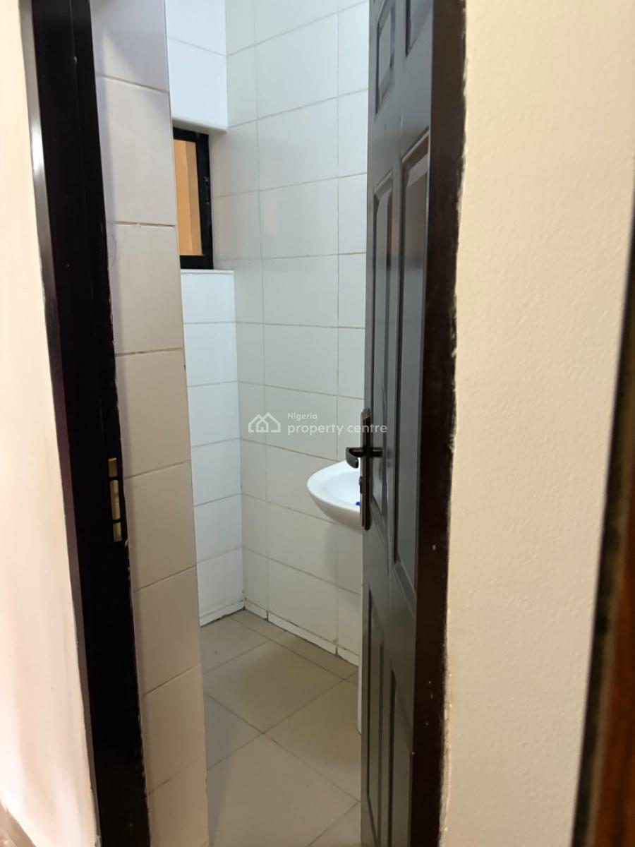 Spacious 2 Bedroom Block of Flat with Acs, Jabi, Abuja, Flat / Apartment for Rent