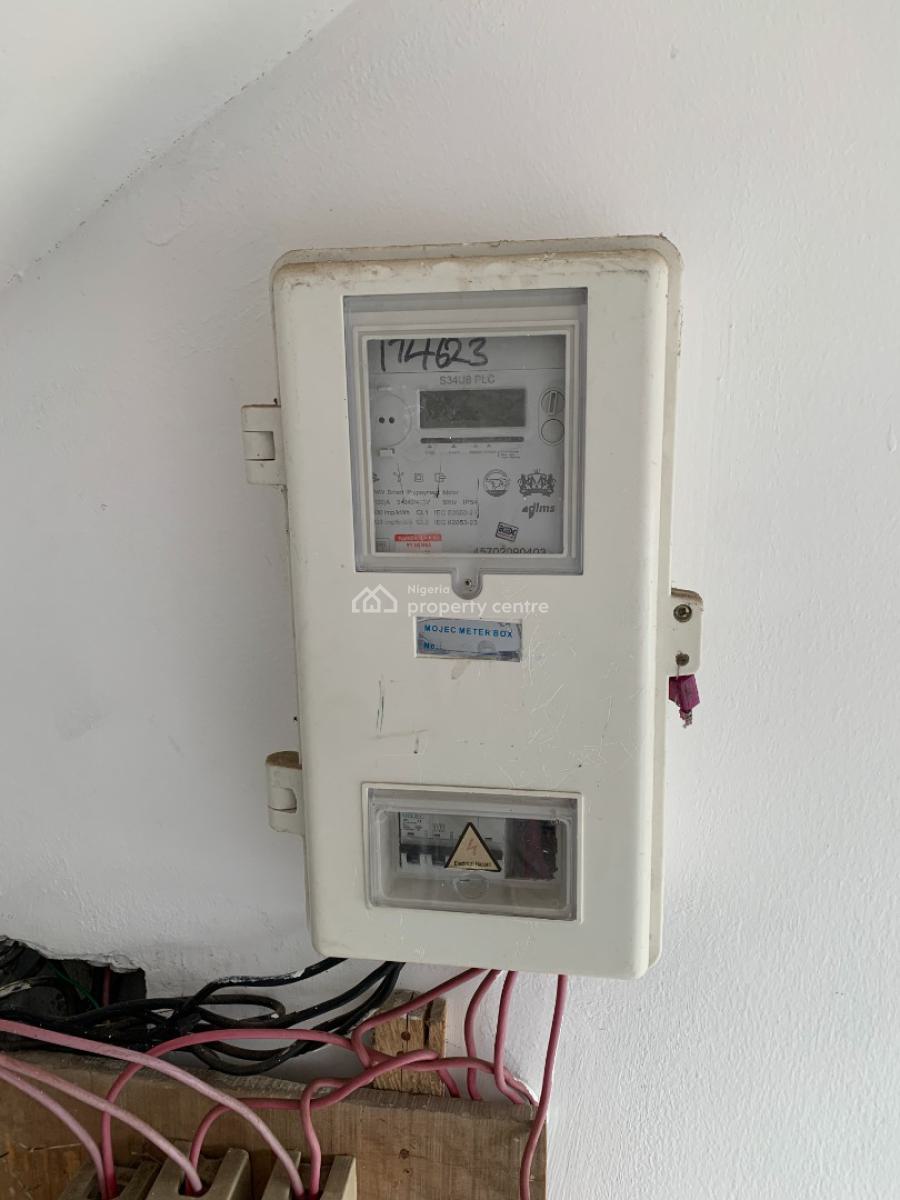 Sharp 2 Bedrooms, Upstairs with Pop Finishing, Prepaid Meter, Abijo Gra, Ajah, Lagos, Flat / Apartment for Rent