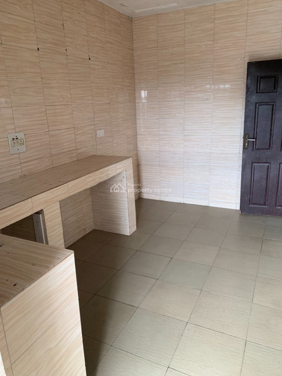 Sharp 2 Bedrooms, Upstairs with Pop Finishing, Prepaid Meter, Abijo Gra, Ajah, Lagos, Flat / Apartment for Rent