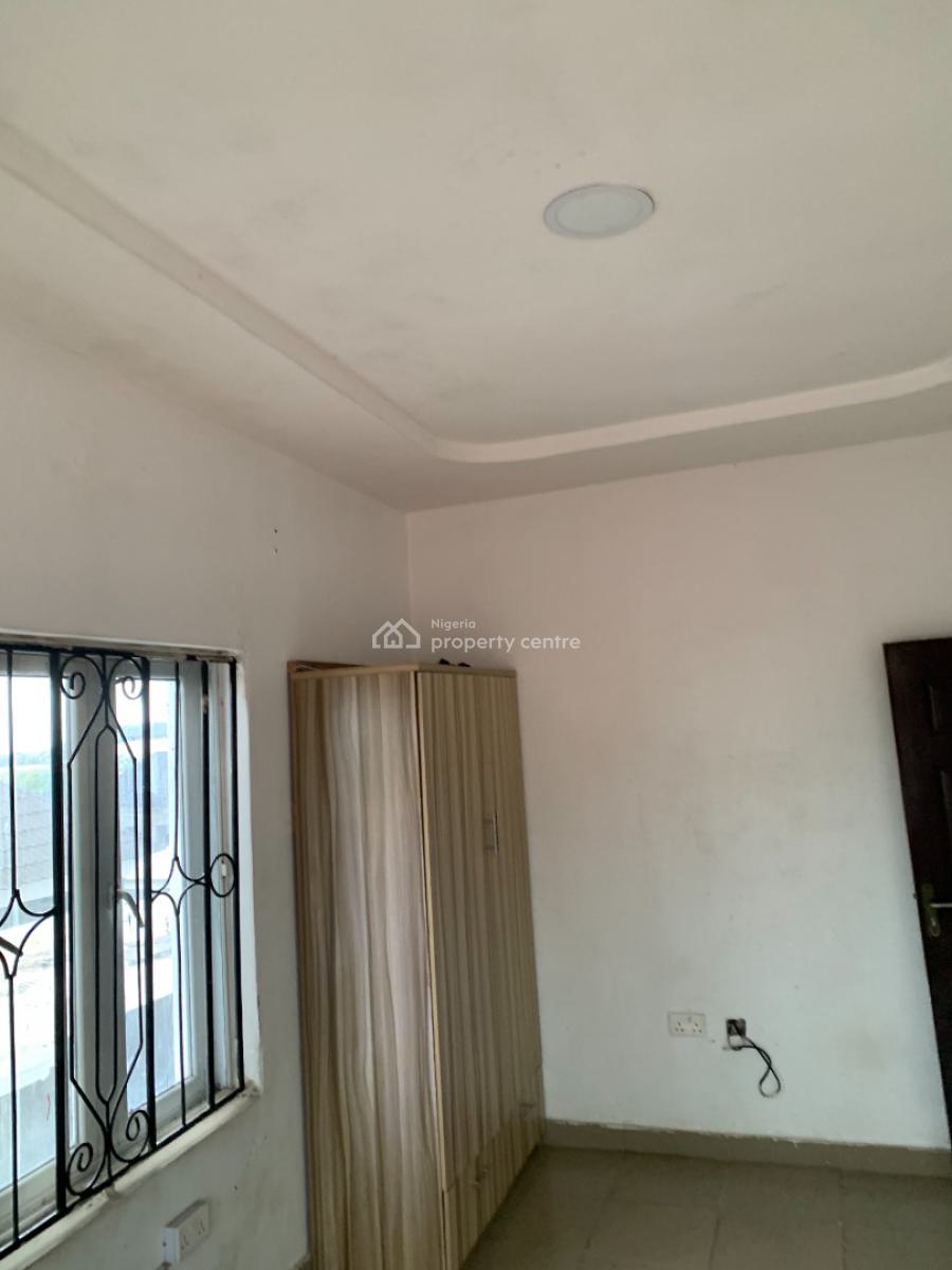 Sharp 2 Bedrooms, Upstairs with Pop Finishing, Prepaid Meter, Abijo Gra, Ajah, Lagos, Flat / Apartment for Rent
