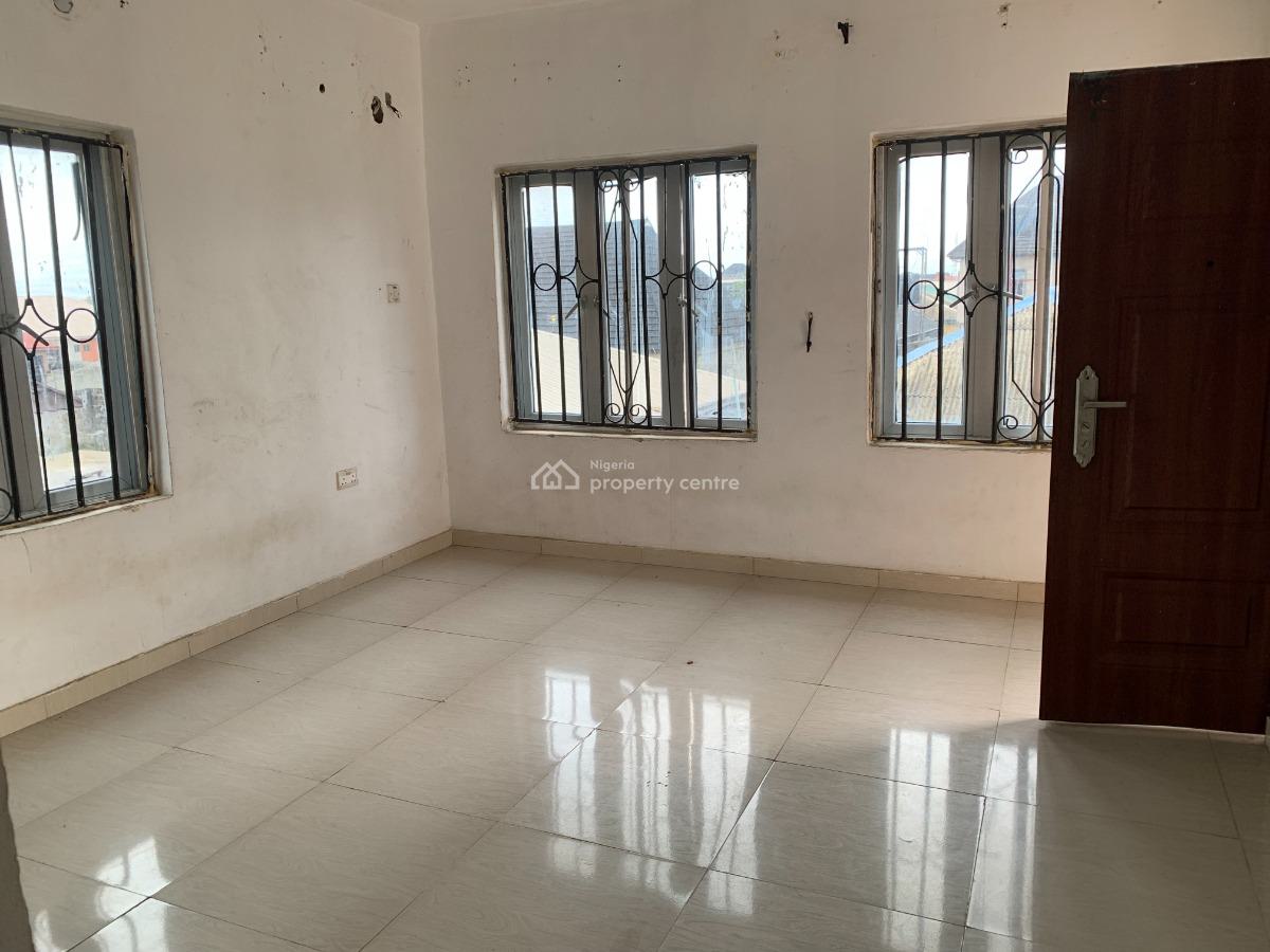 Sharp 2 Bedrooms, Upstairs with Pop Finishing, Prepaid Meter, Abijo Gra, Ajah, Lagos, Flat / Apartment for Rent