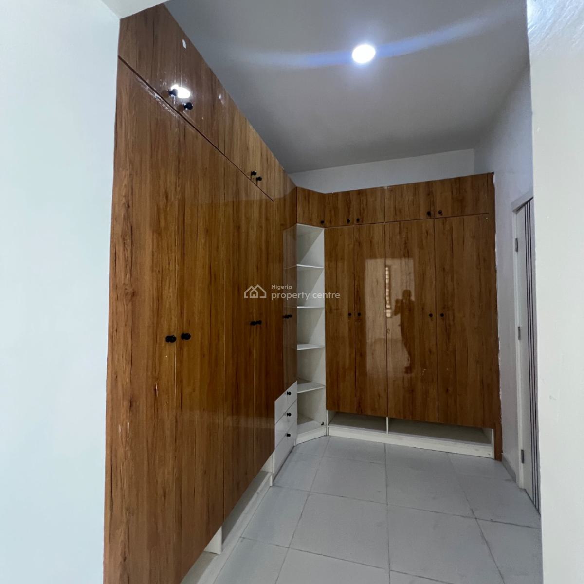 5 Bedrooms & Bq, Ikota, Lekki, Lagos, Detached Duplex for Sale