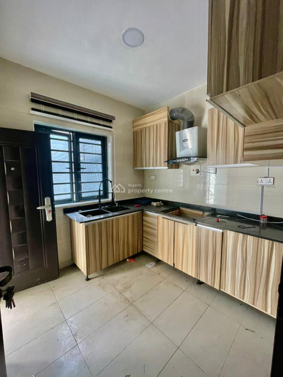 Spacious 2 Bedroom Apartment, Ikate, Lekki, Lagos, Flat / Apartment for Sale