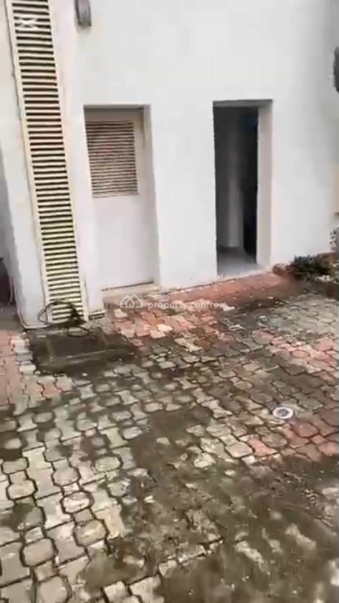 Mini Flat + Swimming Pool, Off Bourdillion, Ikoyi, Lagos, Mini Flat (room and Parlour) for Rent