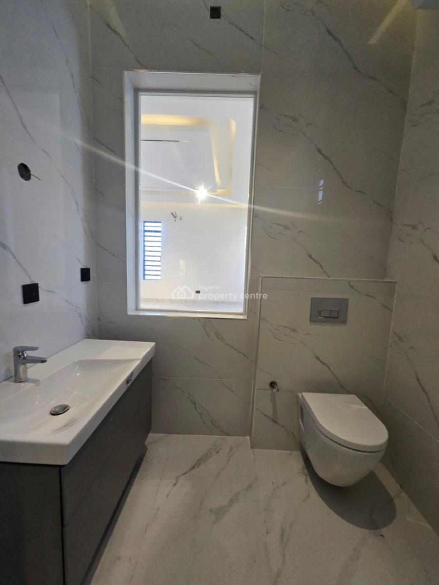 4-bedroom Penthouse with Premium Amenities, Offering Modern Comfort, Right Side, Lekki Phase 1, Lekki, Lagos, Flat / Apartment for Sale