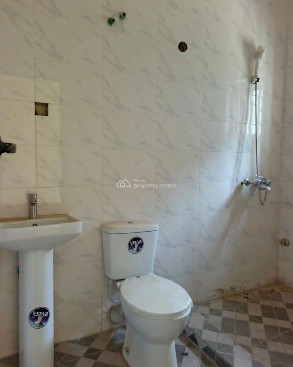 Executive 3 Bedroom Flat Apartment in Estate, Estate Ipaja, Ipaja, Lagos, Block of Flats for Sale