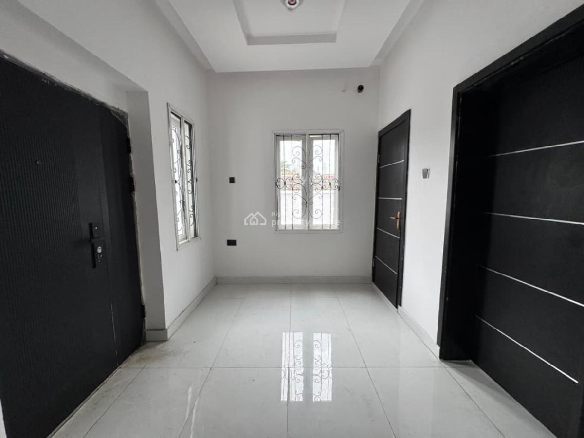 Experience Comfortable Living in a Prime Neighborhood, Ibadan, Oyo, Detached Duplex for Sale