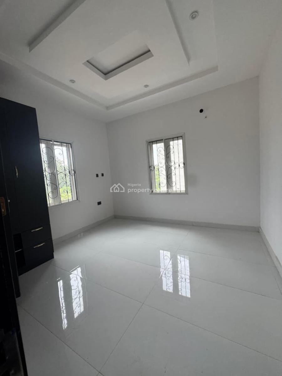 Experience Comfortable Living in a Prime Neighborhood, Ibadan, Oyo, Detached Duplex for Sale