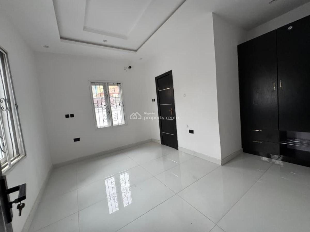 Experience Comfortable Living in a Prime Neighborhood, Ibadan, Oyo, Detached Duplex for Sale