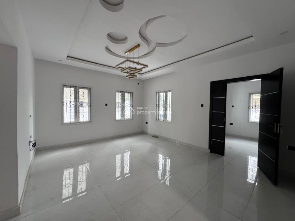 Experience Comfortable Living in a Prime Neighborhood, Ibadan, Oyo, Detached Duplex for Sale