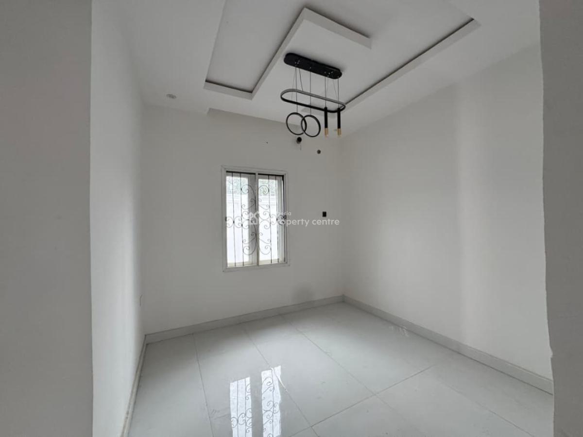 Experience Comfortable Living in a Prime Neighborhood, Ibadan, Oyo, Detached Duplex for Sale