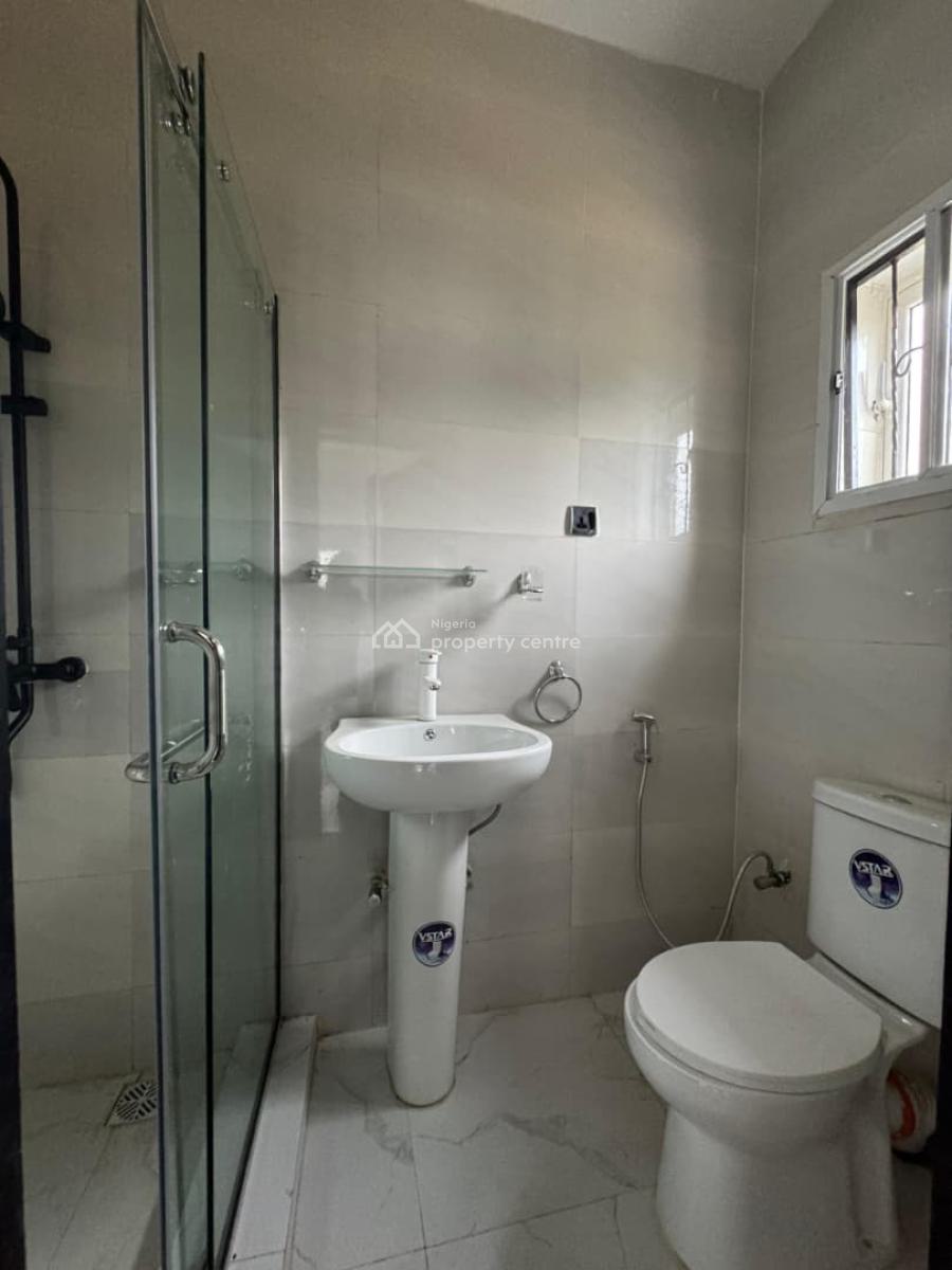 Experience Comfortable Living in a Prime Neighborhood, Ibadan, Oyo, Detached Duplex for Sale