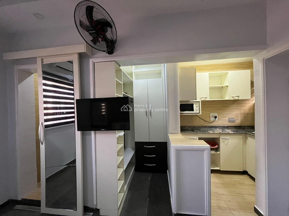 Fully Furnished Self Contain, House 54, 21 Road, Off 2nd Avenue, Gwarinpa, Abuja, Self Contain (single Rooms) Short Let