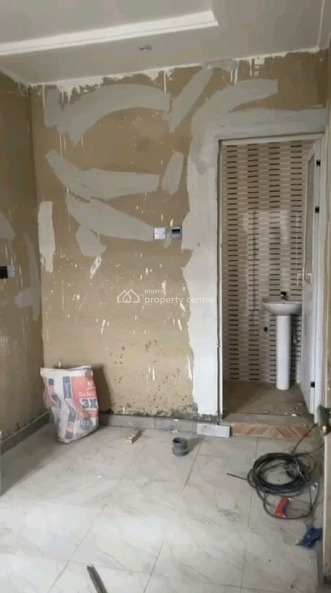 Well  Finished 2 Bedroom Flat All Room Ensuit+guest Toilet, Off Aborishade Road, Lawanson, Surulere, Lagos, Flat / Apartment for Rent