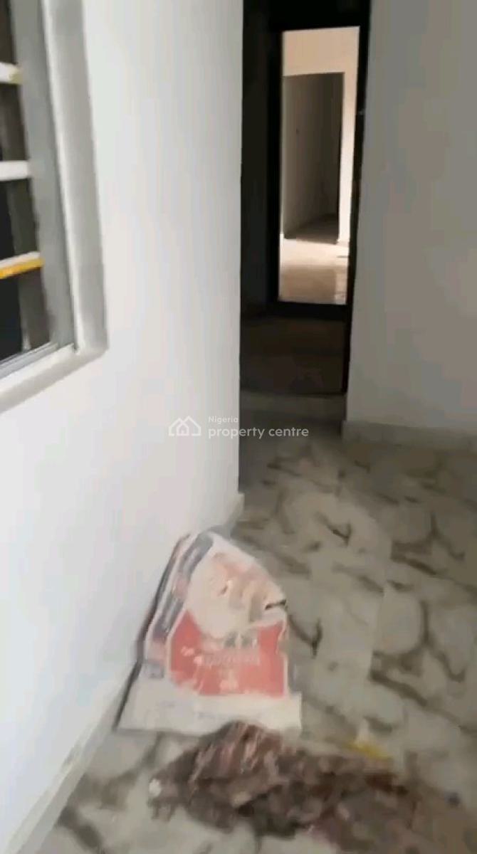 Well  Finished 2 Bedroom Flat All Room Ensuit+guest Toilet, Off Aborishade Road, Lawanson, Surulere, Lagos, Flat / Apartment for Rent