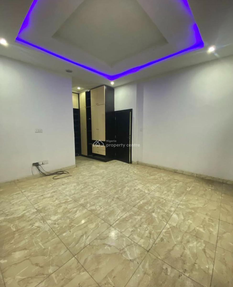 Brand New Spacious Master Bedroom, Lekki, Lagos, Flat / Apartment for Rent