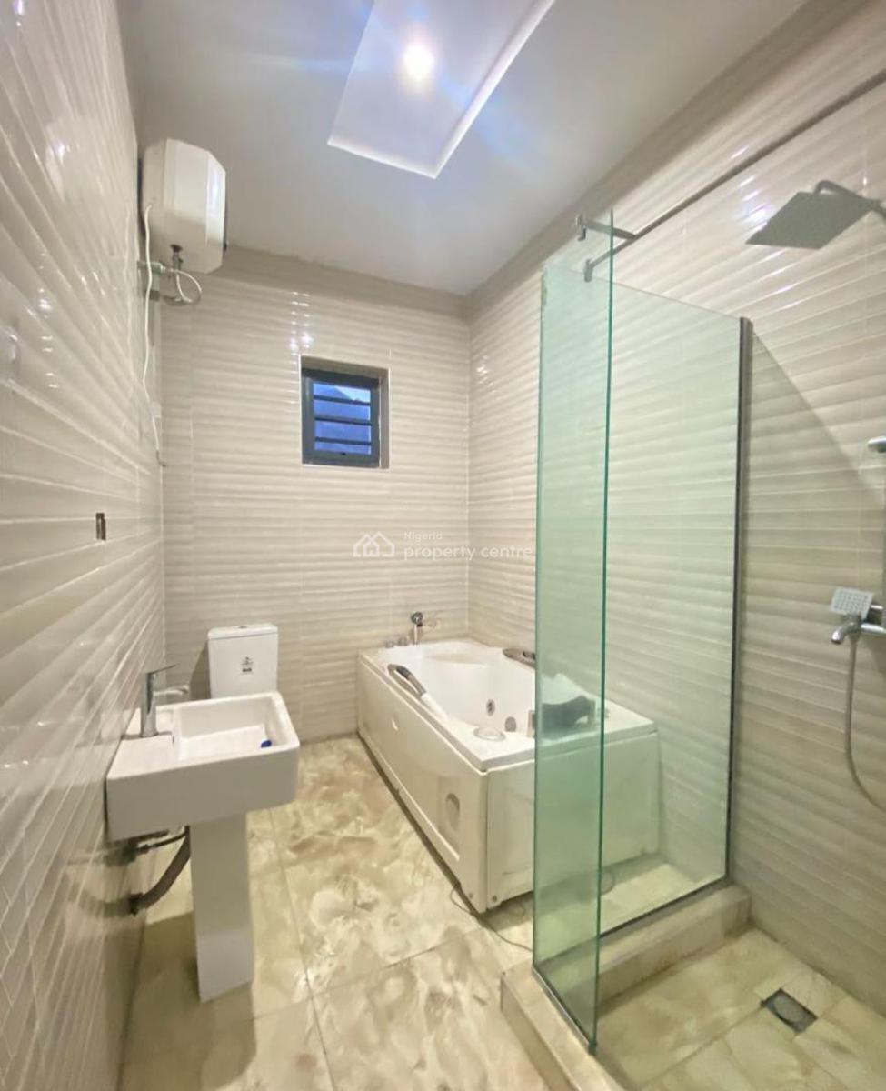 Brand New Spacious Master Bedroom, Lekki, Lagos, Flat / Apartment for Rent