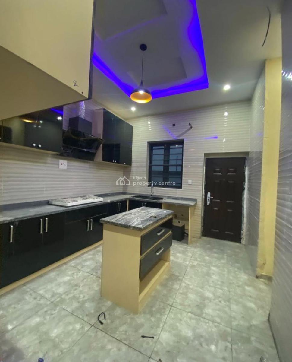 Brand New Spacious Master Bedroom, Lekki, Lagos, Flat / Apartment for Rent