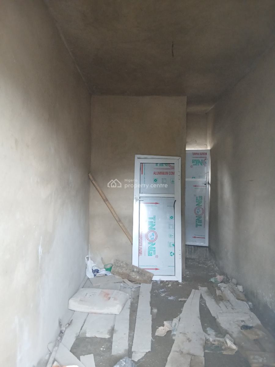 New Fine Market Shop, Yaba, Lagos, Shop for Rent