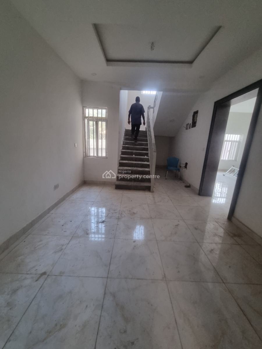 Standard 5 Bedrooms Terraced Duplex, Guzape District, Abuja, Terraced Duplex for Rent