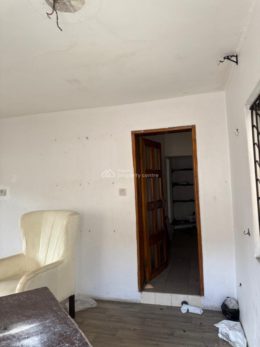 Direct Brief: Large and Spacious 3 Bedroom Maisonette, Nike Art Gallery, Ikate, Lekki, Lagos, House for Rent