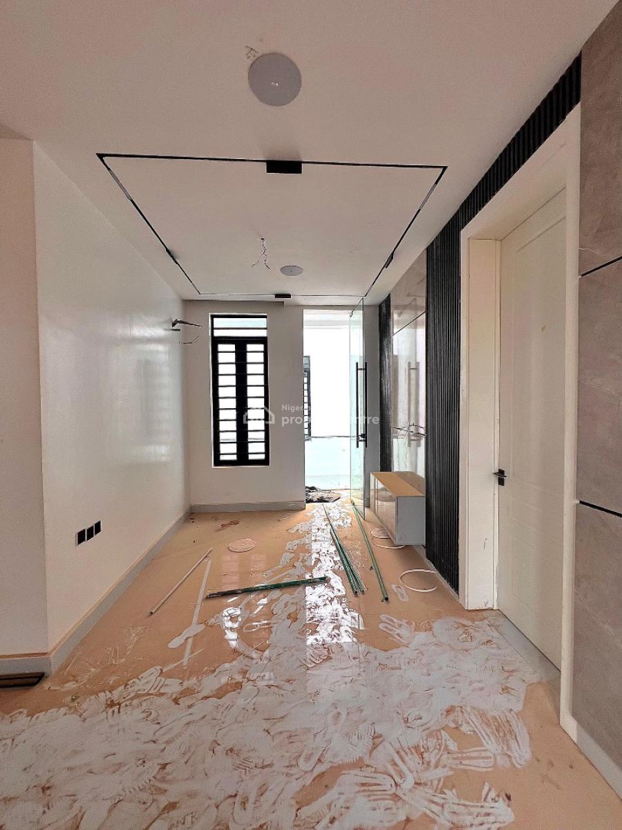 Beautiful 5 Bedroom Duplex with a Bq,pool,gym,cinema, Lekki Phase 1, Lekki, Lagos, House for Sale
