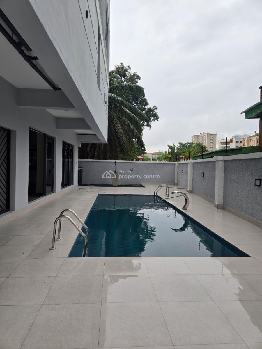 Ultra-luxury 5-bedroom Penthouse with World-class Amenities, Ikoyi, Lagos, Block of Flats for Sale