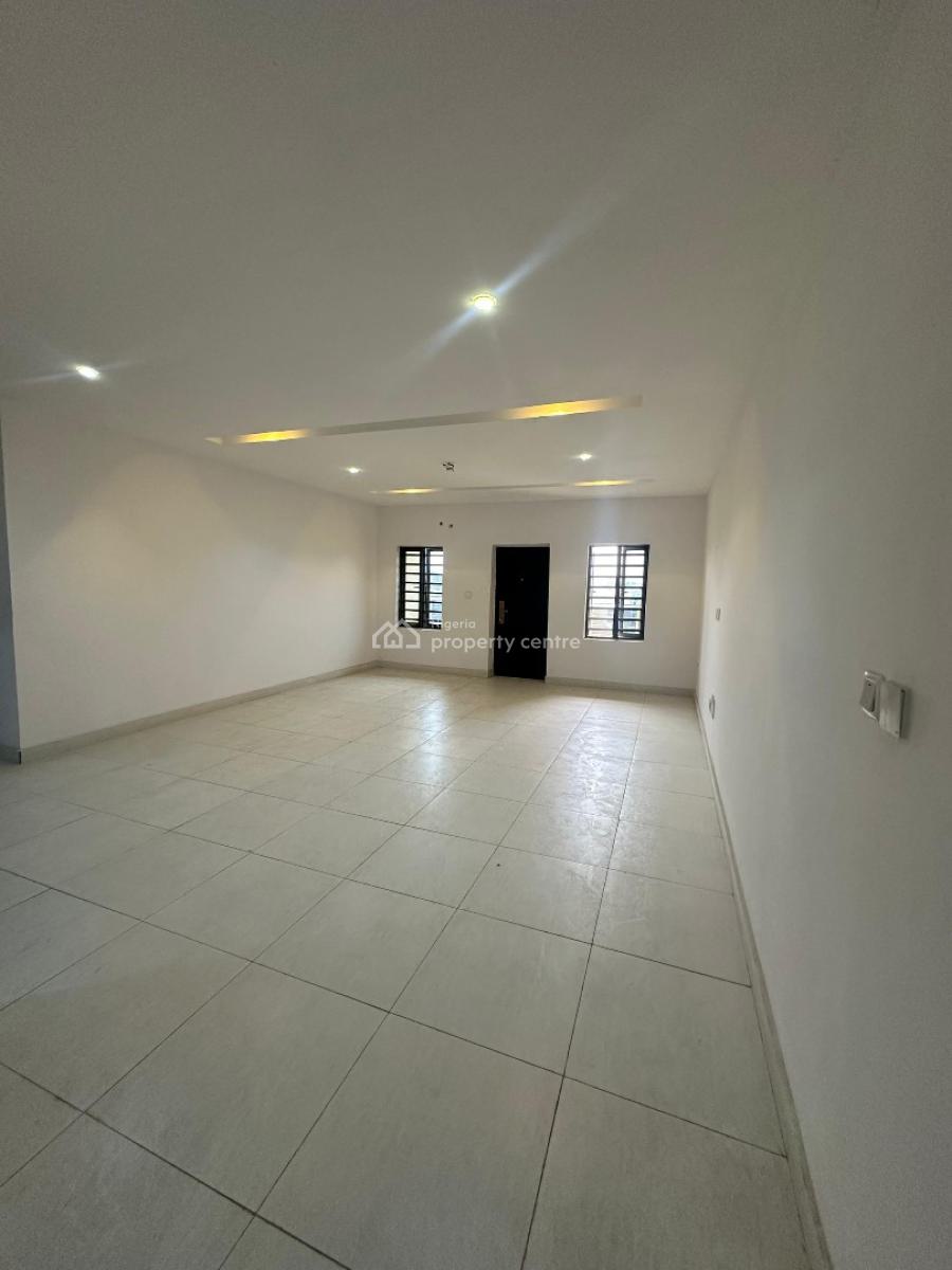 Fully Serviced 2-bedroom Apartment with Swimming Pool, Gym & Elevator, Lekki Phase 1, Lekki, Lagos, Block of Flats for Sale