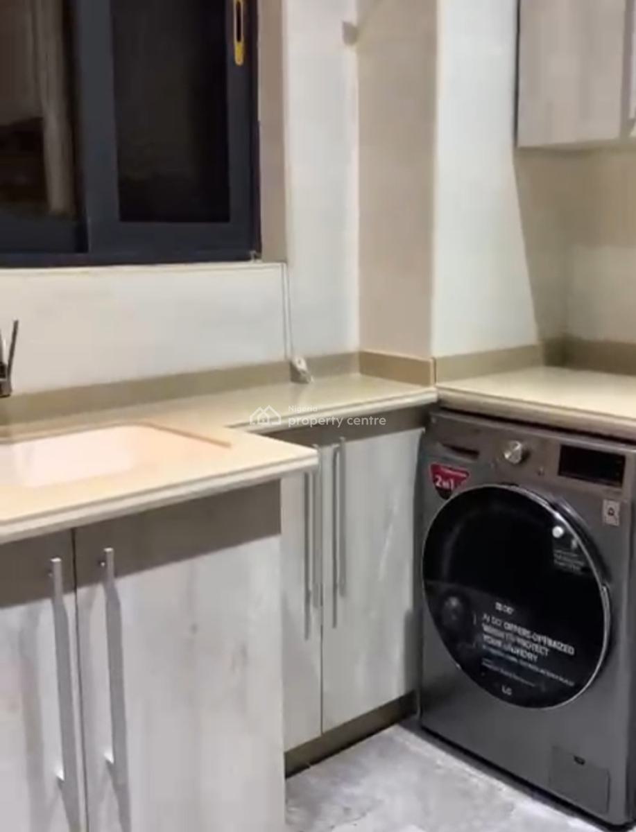 Serviced 1 Bedroom Flat As Is, Partly Furnished, Cooker, Ikoyi, Lagos, Flat / Apartment for Rent
