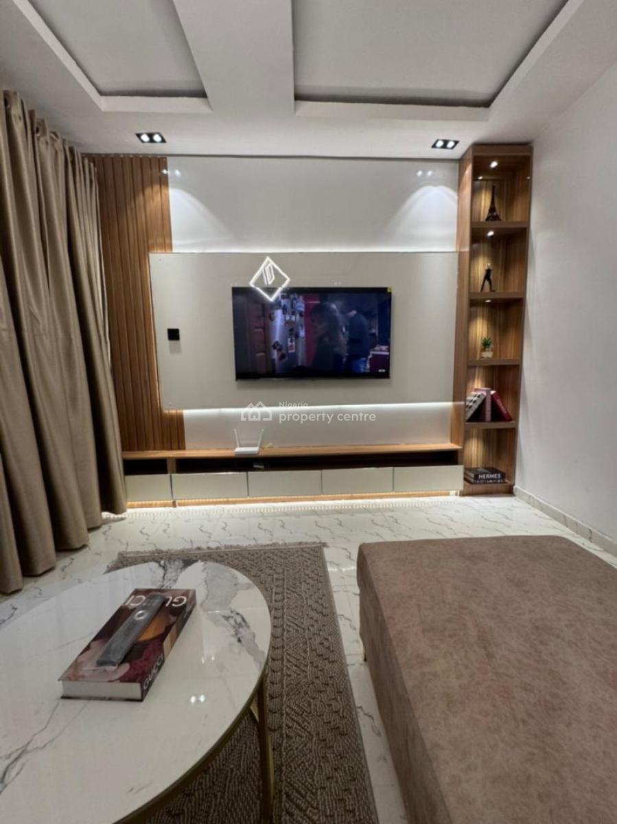Luxury Mini Flat, Off Onike Round About, Onike, Yaba, Lagos, Mini Flat (room and Parlour) Short Let