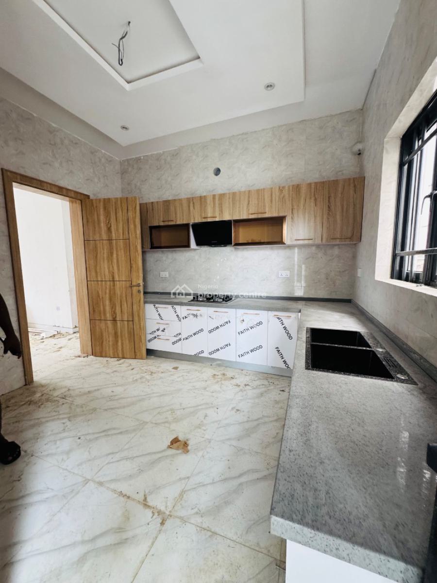 Lovely Built 3 Bedroom Apartment with a Bq, Adeniyi Jones, Ikeja, Lagos, Flat / Apartment for Sale